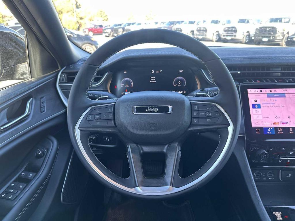 new 2025 Jeep Grand Cherokee car, priced at $55,185