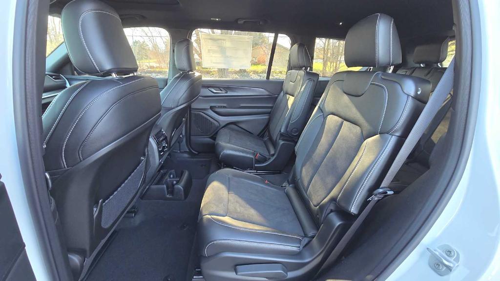 new 2025 Jeep Grand Cherokee L car, priced at $44,435