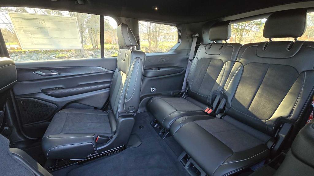new 2025 Jeep Grand Cherokee L car, priced at $44,435