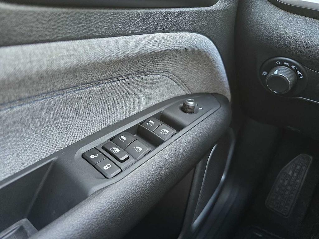 new 2025 Jeep Compass car, priced at $26,635