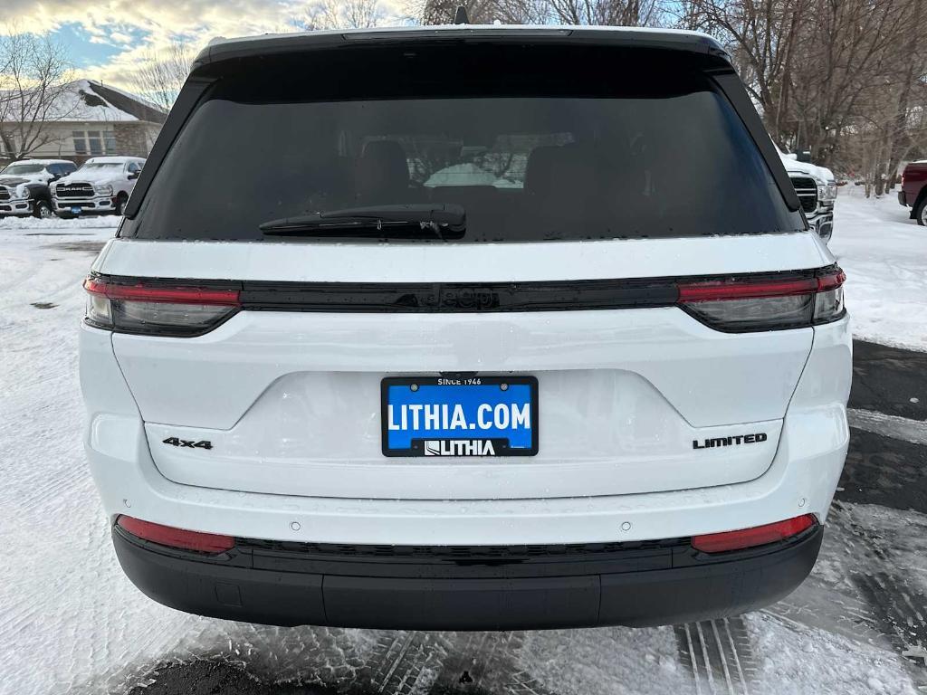 new 2025 Jeep Grand Cherokee car, priced at $48,102