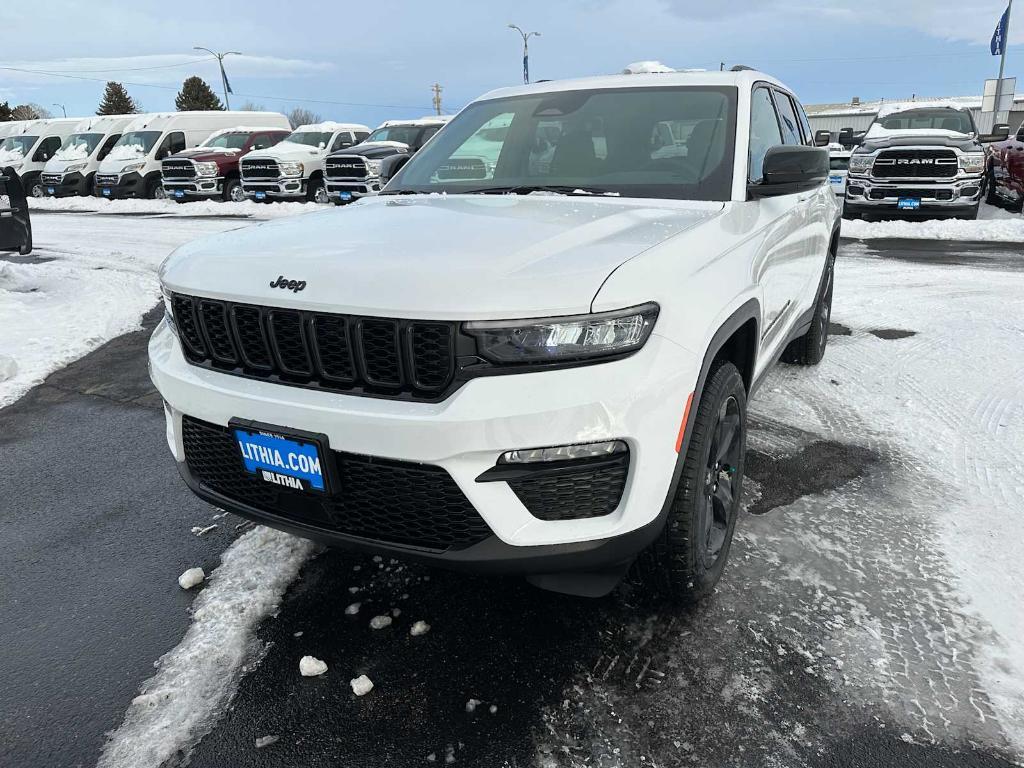 new 2025 Jeep Grand Cherokee car, priced at $48,102