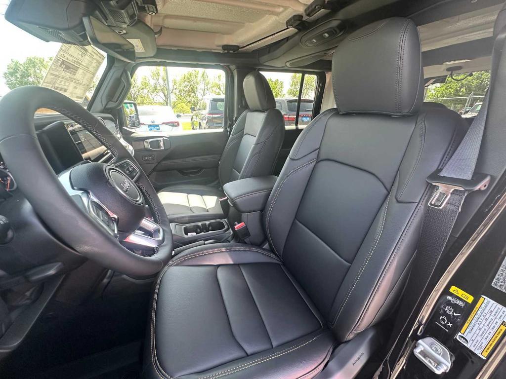 new 2025 Jeep Wrangler car, priced at $53,727