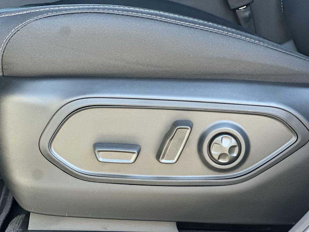 new 2025 Jeep Grand Cherokee car, priced at $35,321