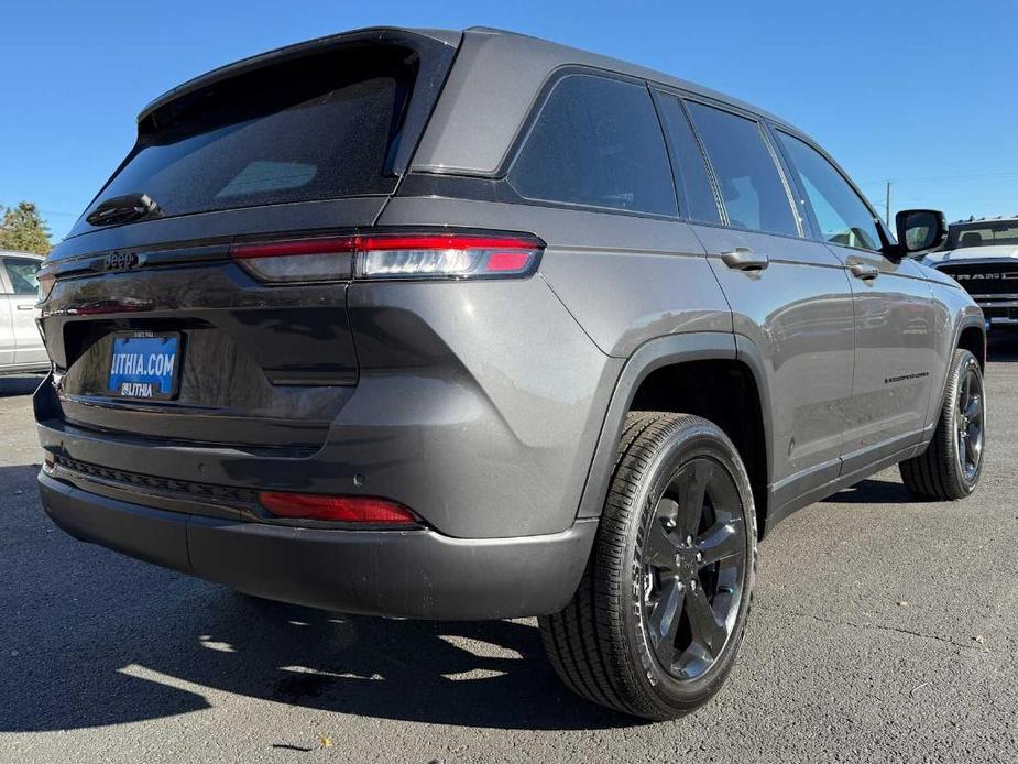 new 2025 Jeep Grand Cherokee car, priced at $42,012