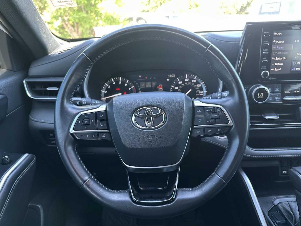 used 2021 Toyota Highlander car, priced at $35,281