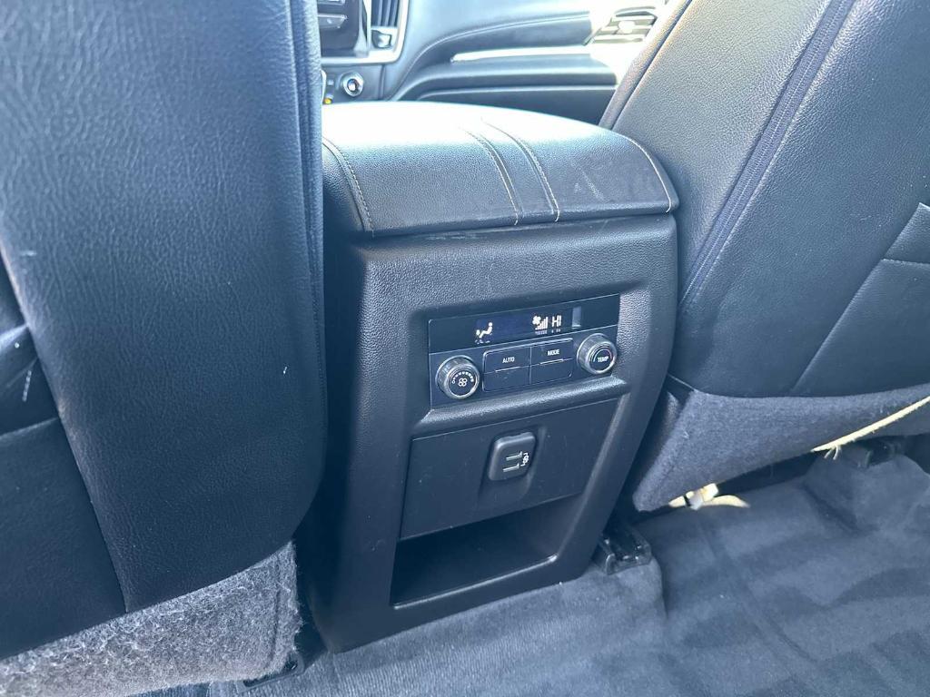 used 2021 Chevrolet Traverse car, priced at $25,982