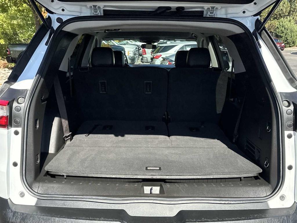 used 2021 Chevrolet Traverse car, priced at $25,982