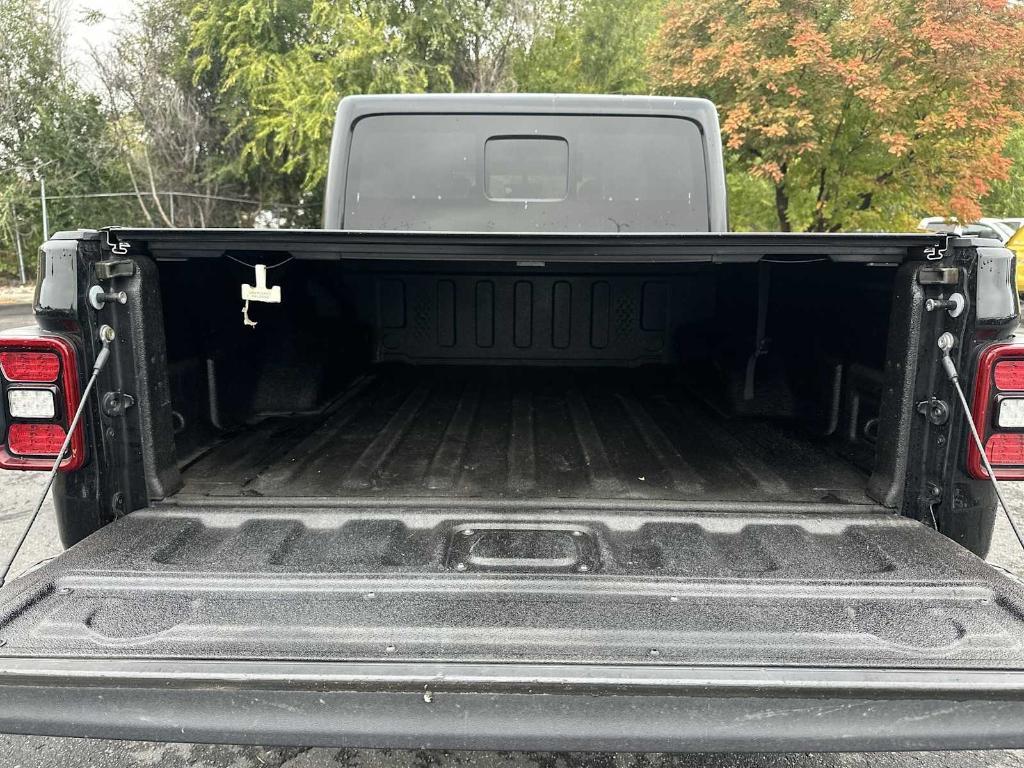 used 2021 Jeep Gladiator car, priced at $36,624