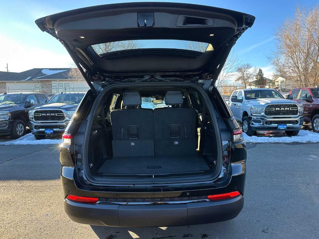 new 2025 Jeep Grand Cherokee L car, priced at $45,855