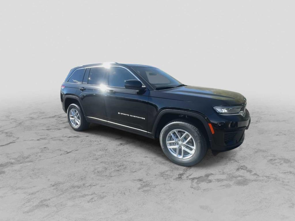 new 2025 Jeep Grand Cherokee car, priced at $36,540