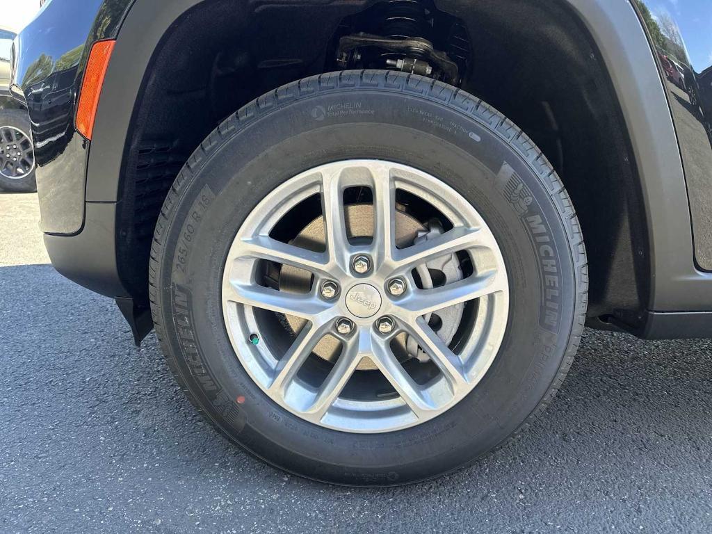 new 2025 Jeep Grand Cherokee car, priced at $36,540