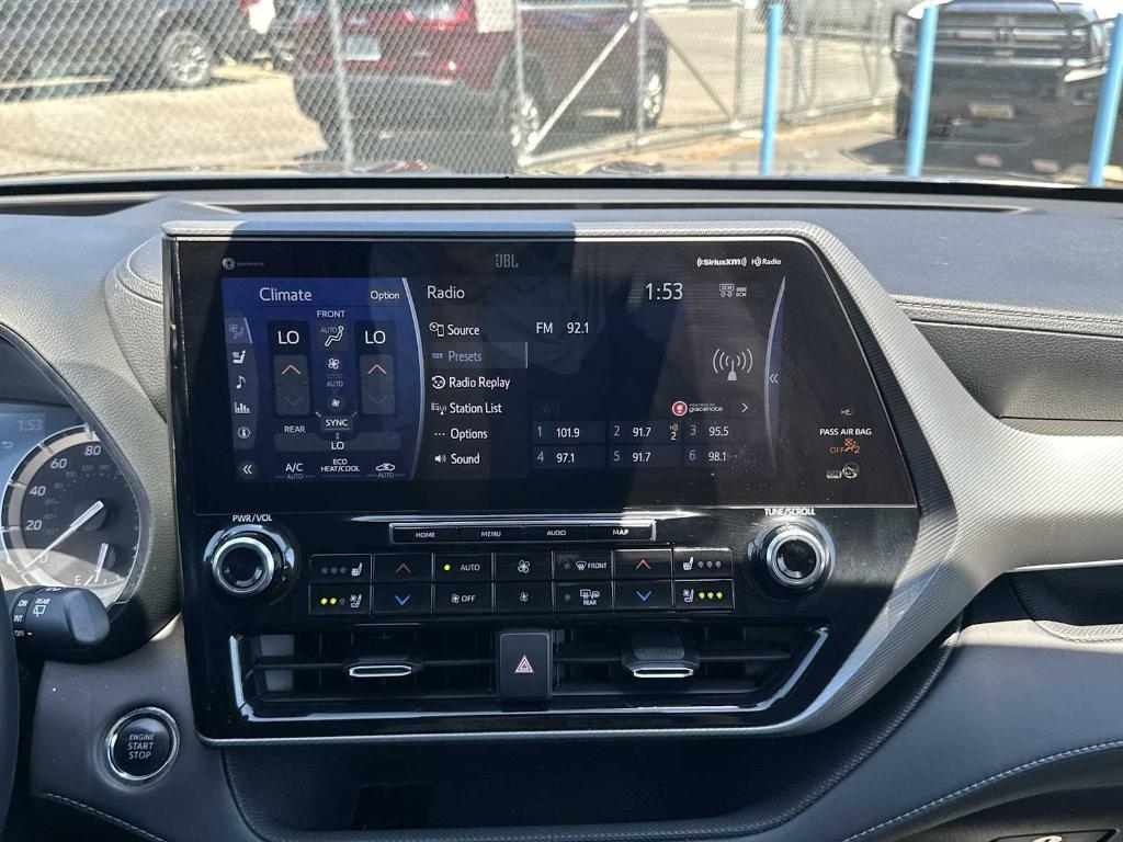 used 2022 Toyota Highlander car, priced at $39,862