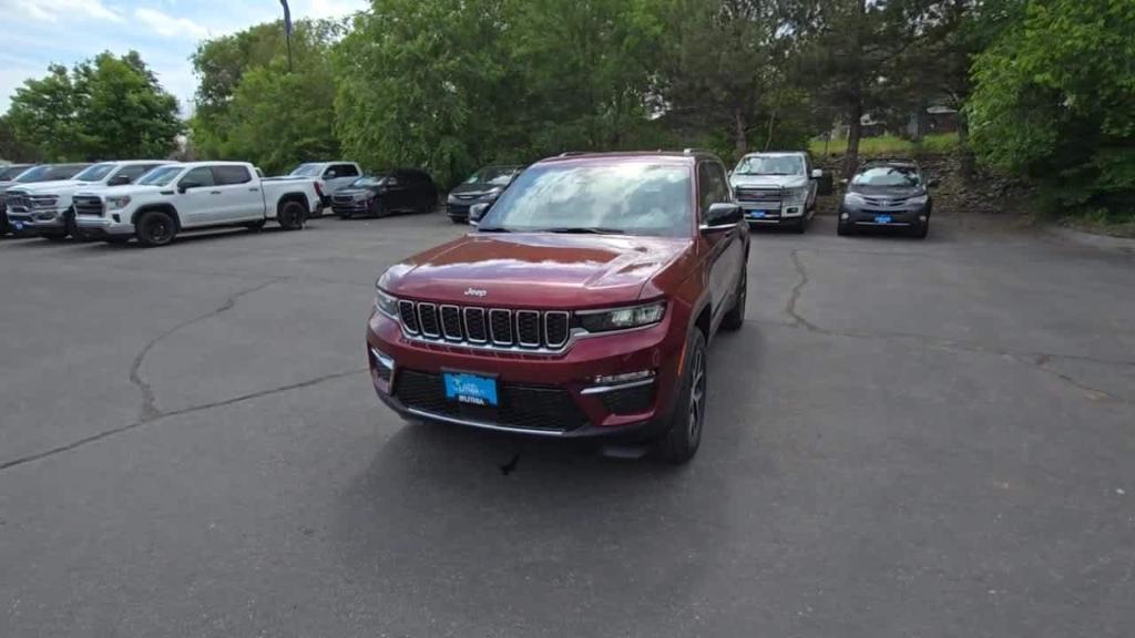 new 2025 Jeep Grand Cherokee car, priced at $46,651
