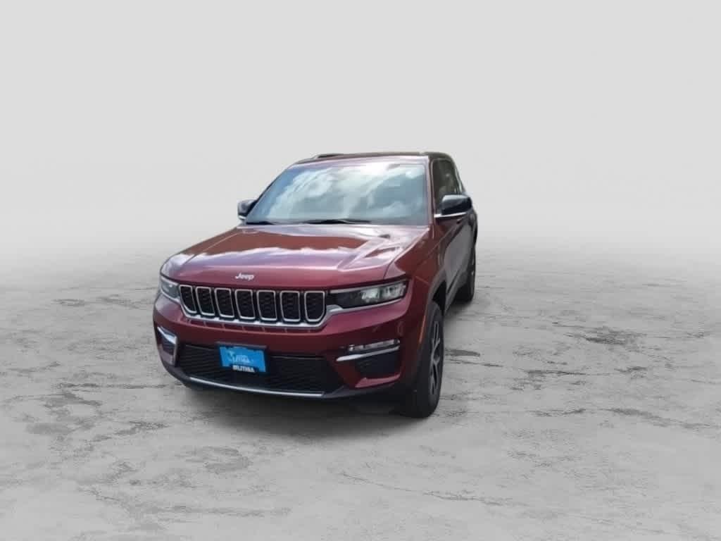 new 2025 Jeep Grand Cherokee car, priced at $47,000