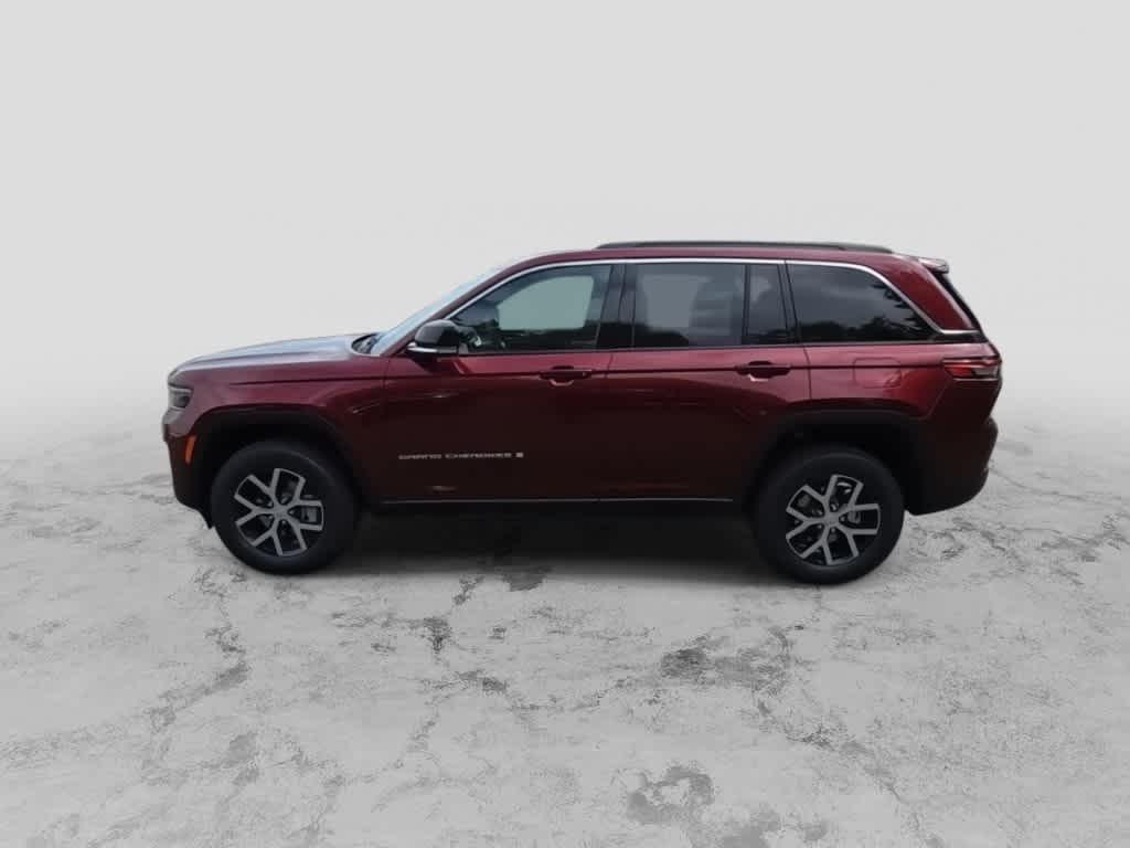 new 2025 Jeep Grand Cherokee car, priced at $47,000