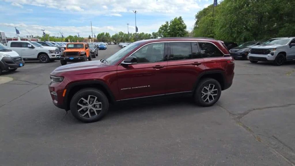 new 2025 Jeep Grand Cherokee car, priced at $46,651