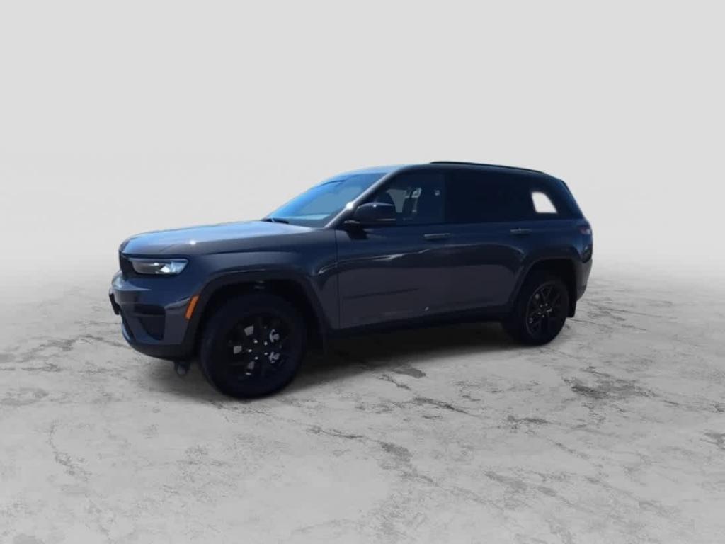 new 2025 Jeep Grand Cherokee car, priced at $40,779