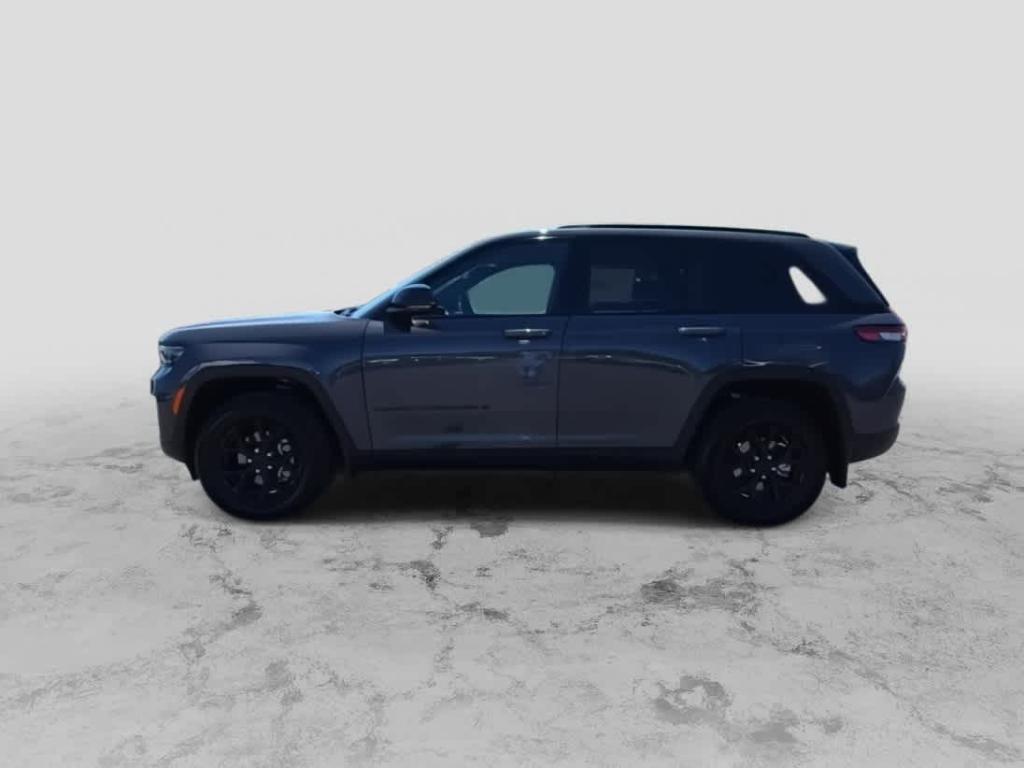 new 2025 Jeep Grand Cherokee car, priced at $40,779