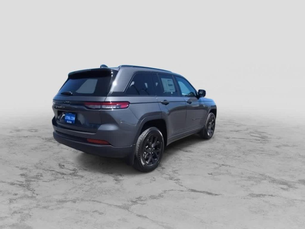 new 2025 Jeep Grand Cherokee car, priced at $40,779