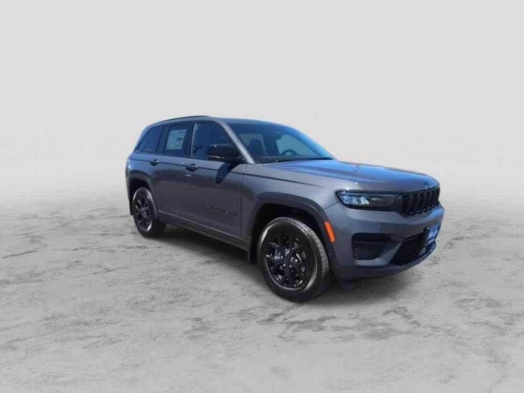 new 2025 Jeep Grand Cherokee car, priced at $40,779
