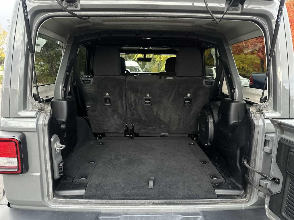 used 2021 Jeep Wrangler Unlimited car, priced at $31,585