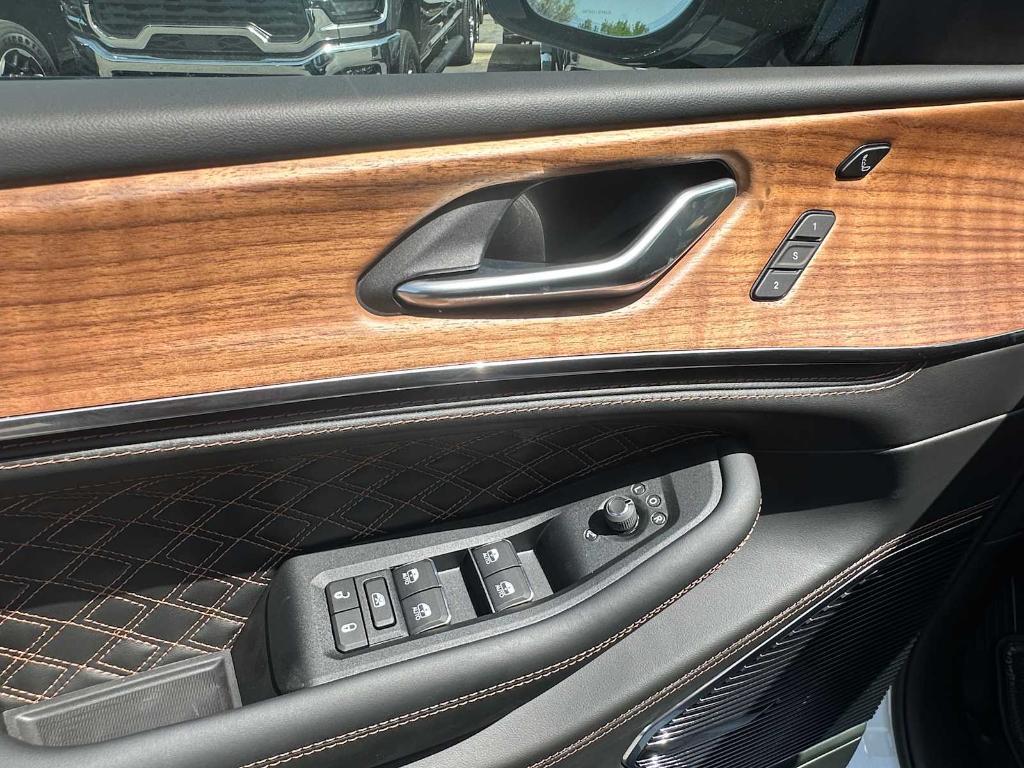 new 2025 Jeep Grand Cherokee L car, priced at $65,763