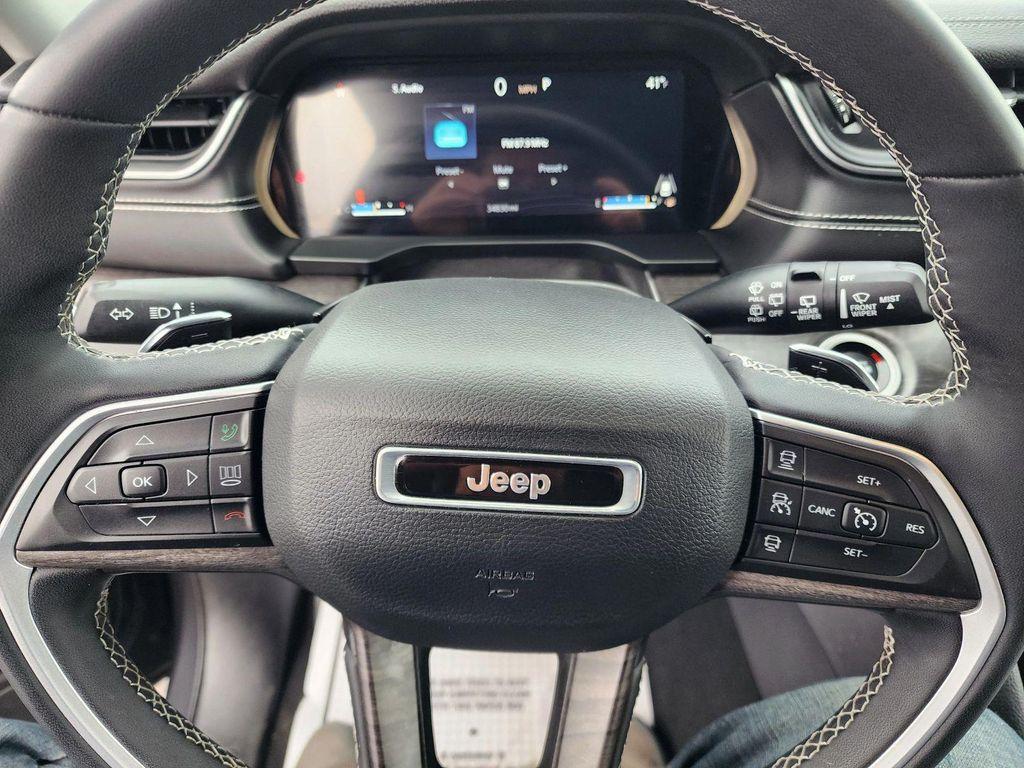 used 2023 Jeep Grand Cherokee car, priced at $30,359