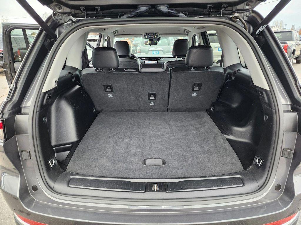 used 2023 Jeep Grand Cherokee car, priced at $30,359