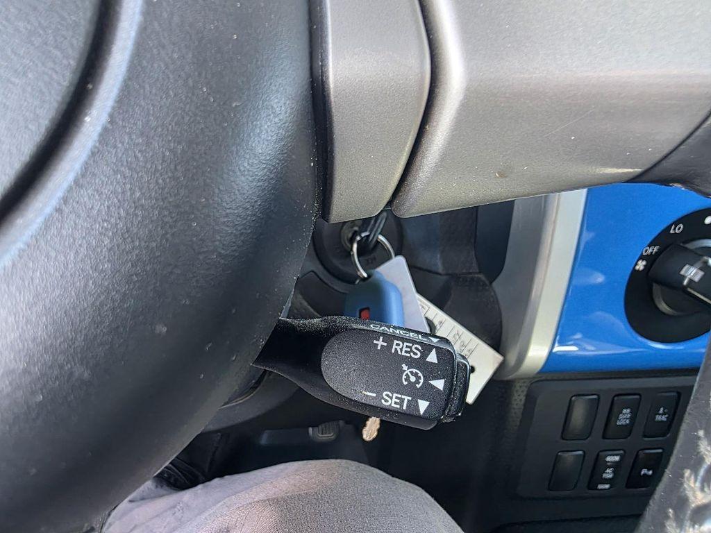 used 2007 Toyota FJ Cruiser car, priced at $15,992