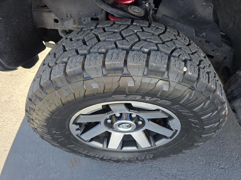 used 2007 Toyota FJ Cruiser car, priced at $15,992