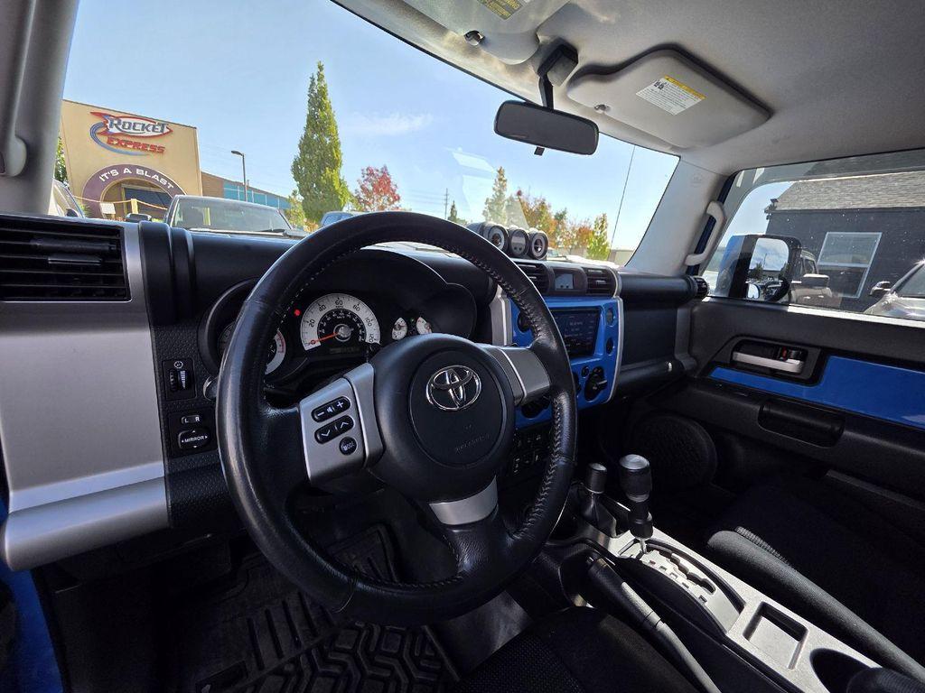 used 2007 Toyota FJ Cruiser car, priced at $15,992