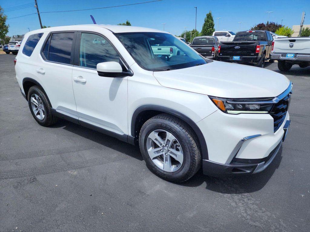 used 2023 Honda Pilot car, priced at $38,549