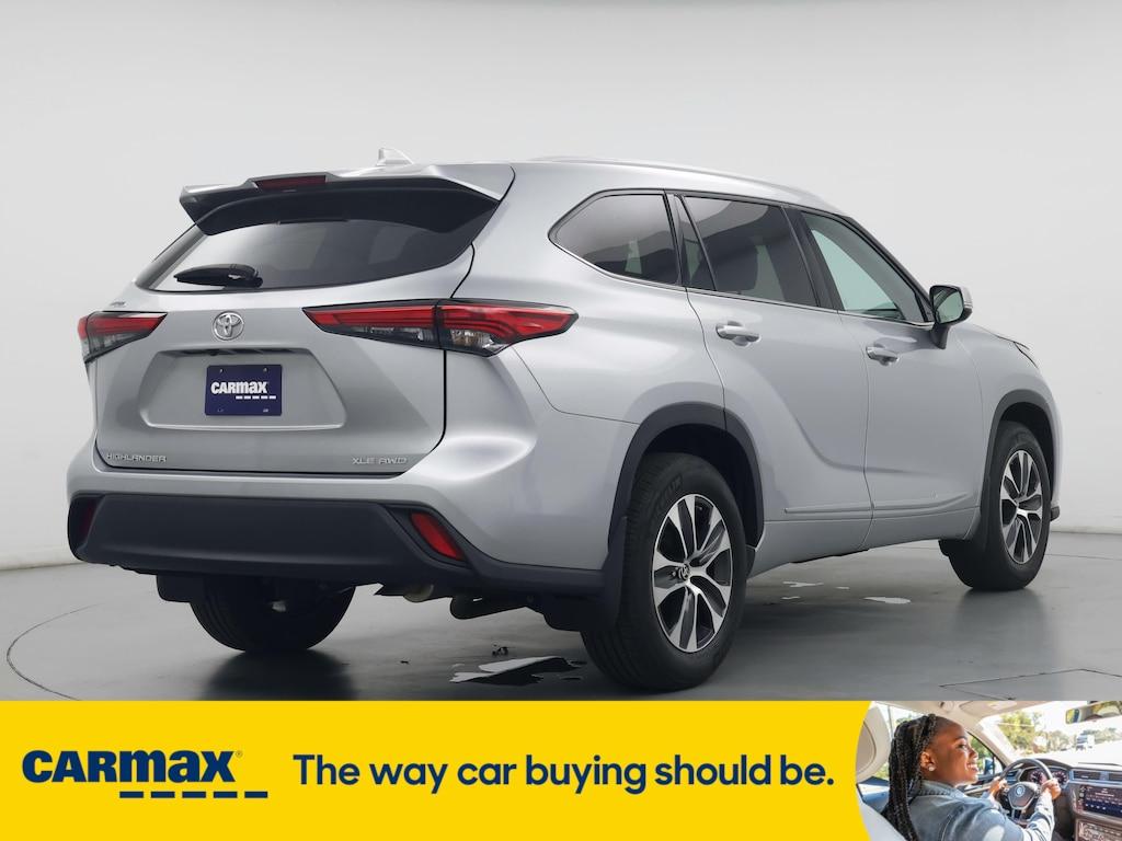 used 2022 Toyota Highlander car, priced at $37,998