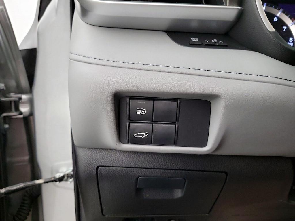 used 2022 Toyota Highlander car, priced at $37,998