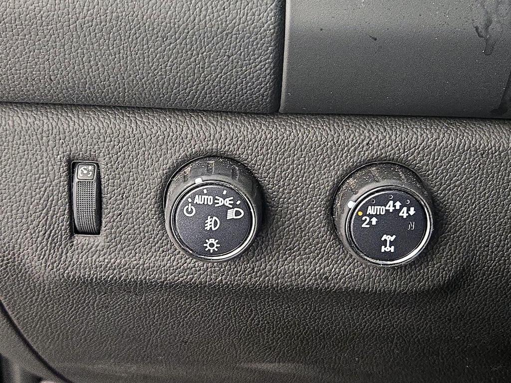 used 2022 Chevrolet Colorado car, priced at $30,998