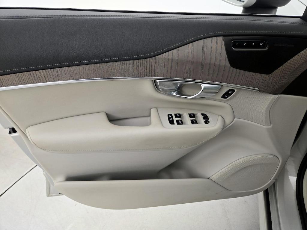 used 2022 Volvo XC90 car, priced at $32,998