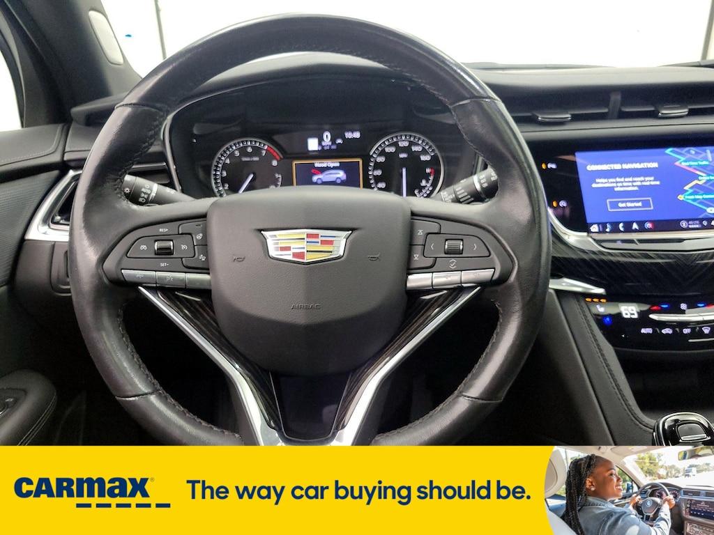 used 2023 Cadillac XT6 car, priced at $37,998