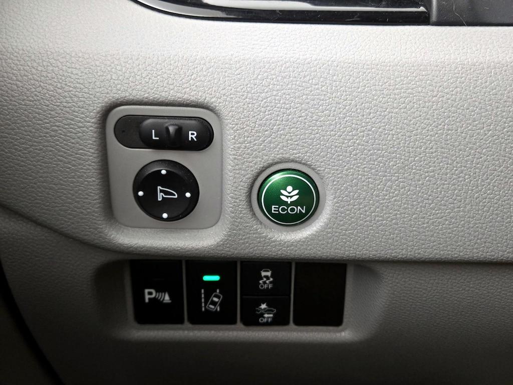 used 2017 Honda Pilot car, priced at $24,998