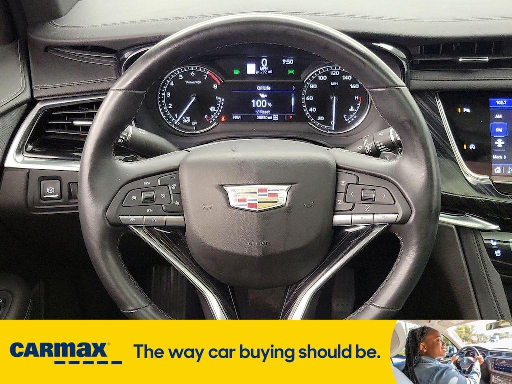 used 2023 Cadillac XT6 car, priced at $42,998