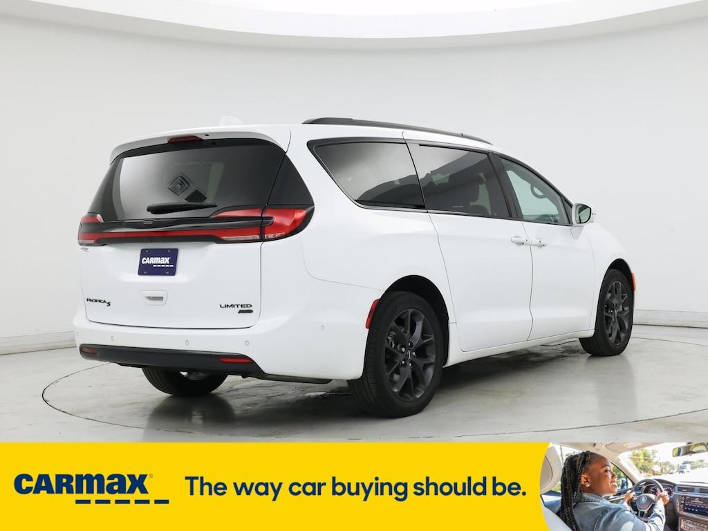 used 2021 Chrysler Pacifica car, priced at $35,998