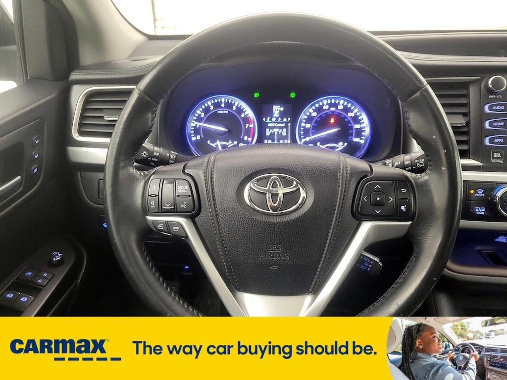 used 2014 Toyota Highlander car, priced at $20,998