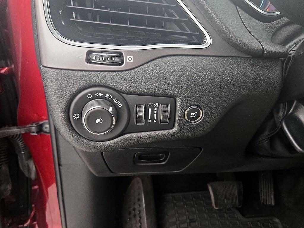 used 2019 Jeep Cherokee car, priced at $20,998