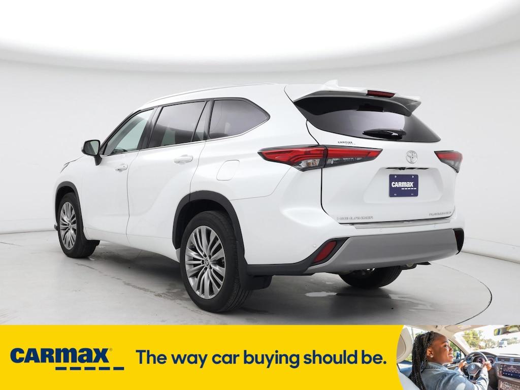 used 2022 Toyota Highlander car, priced at $48,998