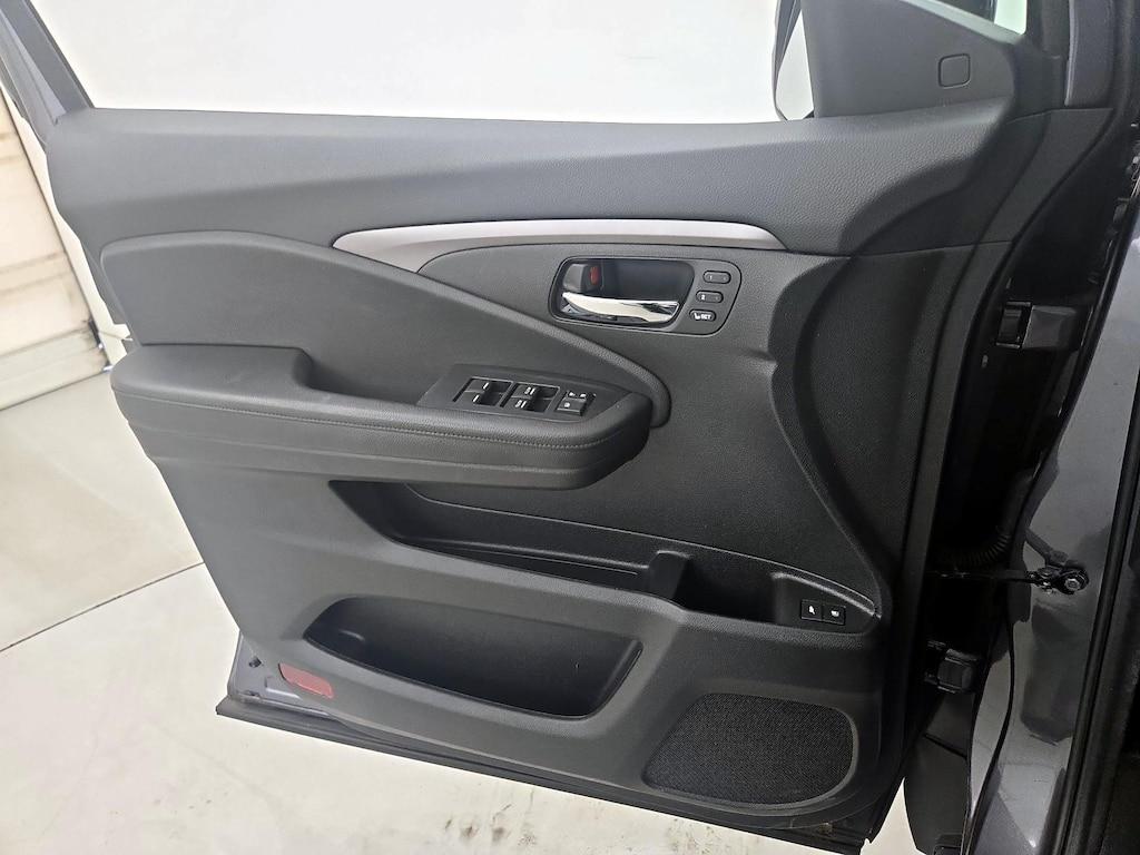 used 2021 Honda Pilot car, priced at $31,998