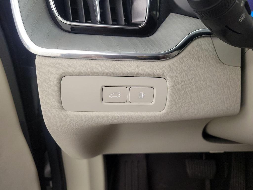 used 2024 Volvo XC60 Recharge Plug-In Hybrid car, priced at $48,998