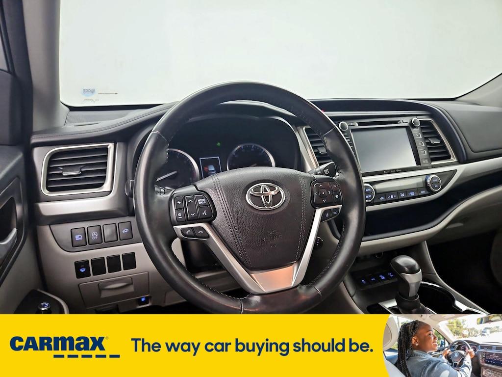 used 2018 Toyota Highlander car, priced at $27,998