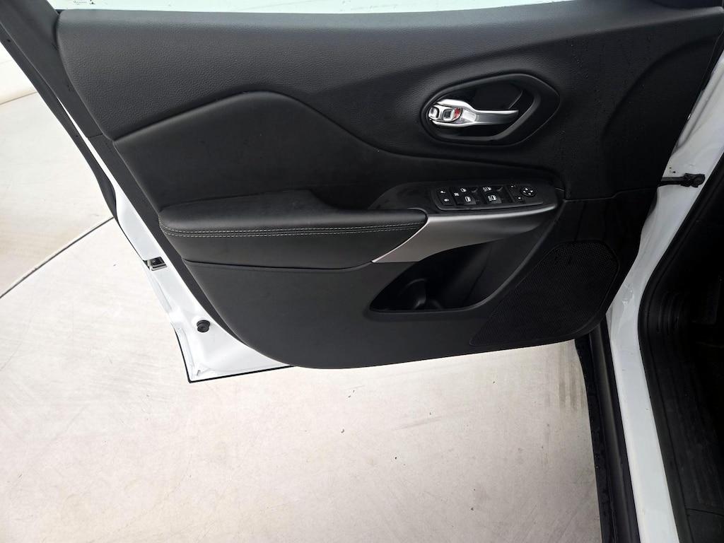 used 2021 Jeep Cherokee car, priced at $21,998
