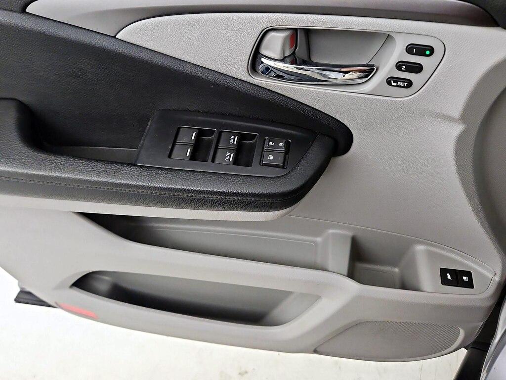 used 2021 Honda Pilot car, priced at $30,998