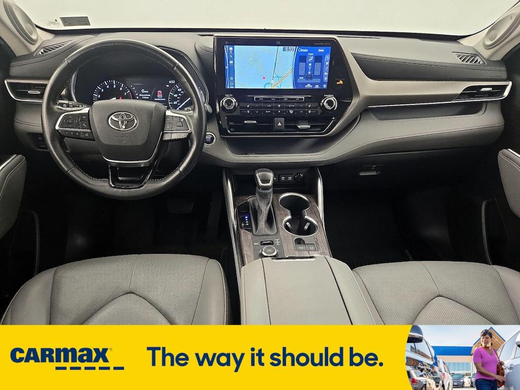 used 2020 Toyota Highlander car, priced at $28,998